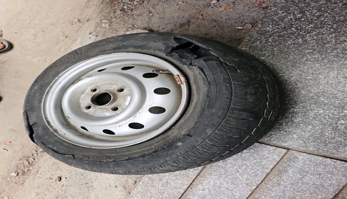 2012 Maruti Wagon R 1.0 LXI, Petrol, Manual, 29,436 km, tyre