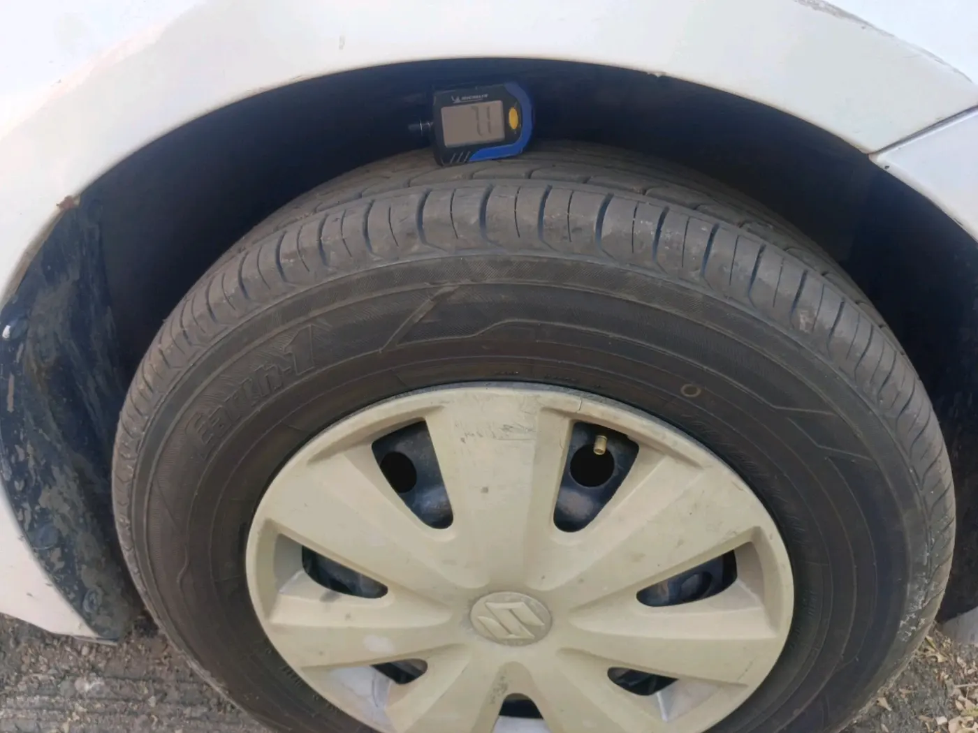 2011 Maruti Swift Dzire VDI, Diesel, Manual, 1,15,717 km, tyre