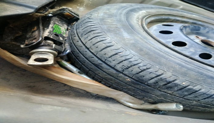 2017 Maruti Dzire VXI AMT, Petrol, Automatic, 52,893 km, tyre