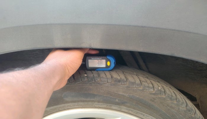 2016 Renault Kwid RXT 0.8, Petrol, Manual, 53,883 km, tyre