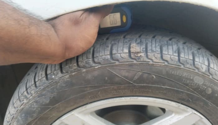 2015 Maruti Alto K10 VXI, Petrol, Manual, 1,54,548 km, tyre
