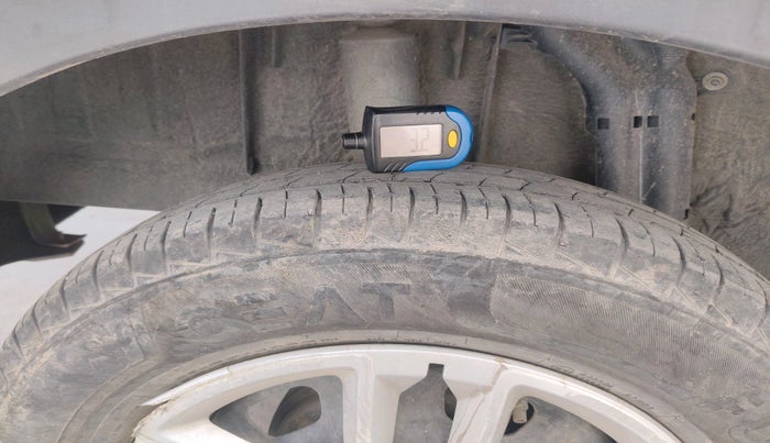 2024 Renault TRIBER RXL MT, Petrol, Manual, 64,873 km, tyre