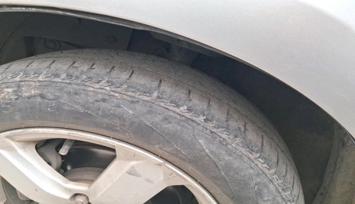 2013 Honda City 1.5L I-VTEC S MT, CNG, Manual, 1,44,509 km, tyre