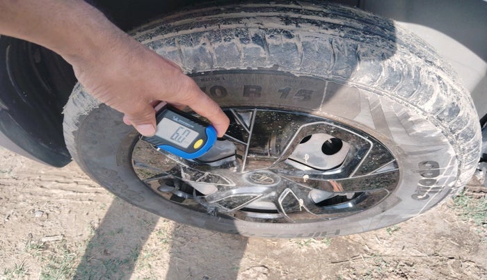 2024 Tata PUNCH ADVENTURE RHYTHM PACK AMT, Petrol, Automatic, 14,897 km, tyre