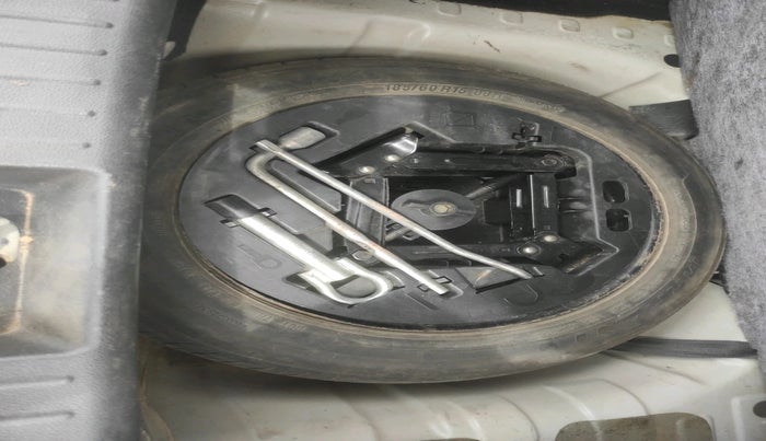 2019 Mahindra KUV 100 NXT K6+ P 6 STR, Petrol, Manual, 61,327 km, tyre