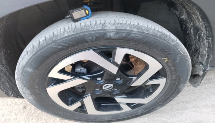 2023 Nissan MAGNITE XL, Petrol, Manual, 19,906 km, tyre