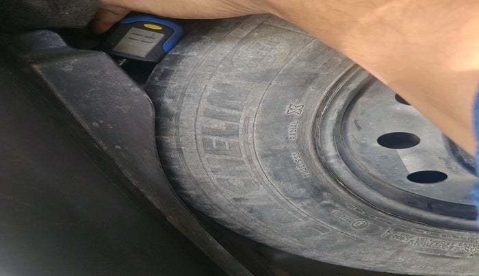 2013 Maruti Swift Dzire VDI, Diesel, Manual, 1,17,375 km, tyre