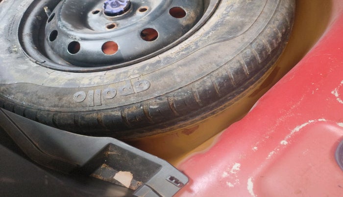 2018 Maruti Swift VXI, Petrol, Manual, 40,631 km, tyre