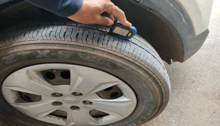 2018 Hyundai Creta E PLUS 1.4 DIESEL, Diesel, Manual, 2,13,358 km, tyre