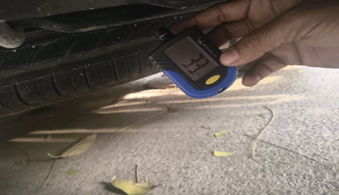 2020 Maruti Ertiga VXI SHVS, Petrol, Manual, 1,14,495 km, tyre