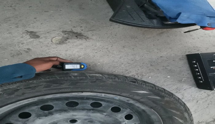 2014 Maruti Celerio VXI AMT, Petrol, Automatic, 94,898 km, tyre