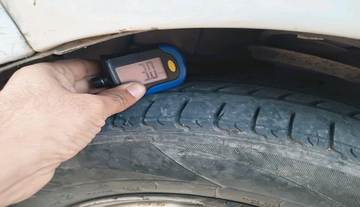 2016 Chevrolet Beat PS PETROL, CNG, Manual, 82,406 km, tyre