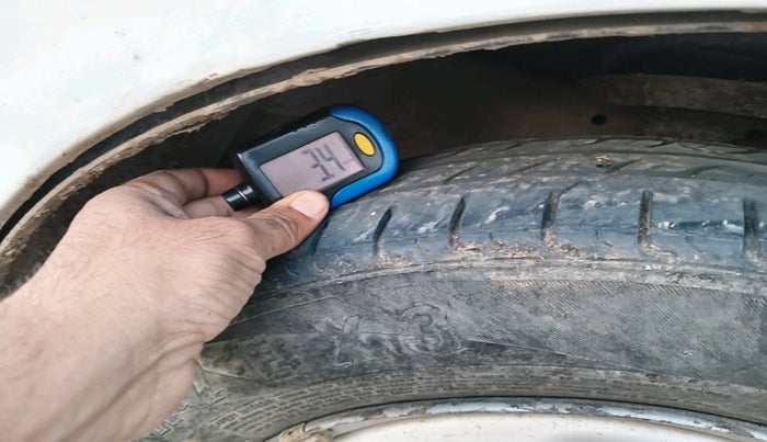 2016 Chevrolet Beat PS PETROL, CNG, Manual, 82,406 km, tyre