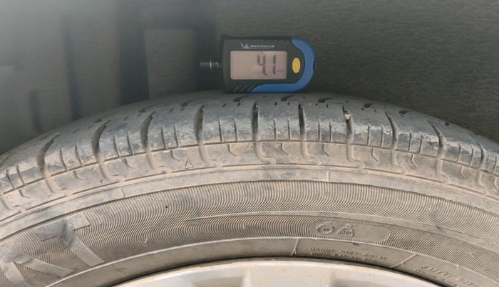 2012 Maruti Swift Dzire VDI, Diesel, Manual, 1,47,081 km, tyre