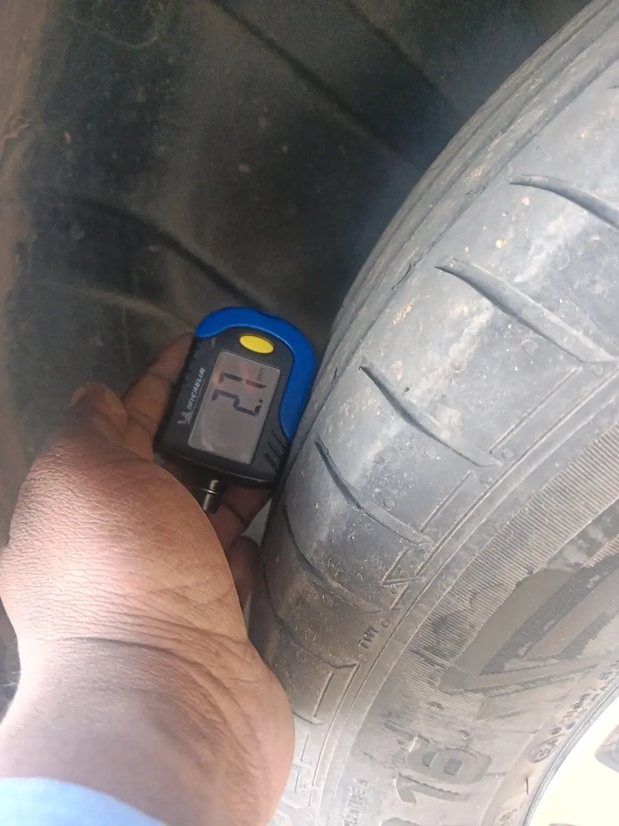 2024 Maruti XL6 ZETA CNG, CNG, Manual, 49,000 km, tyre