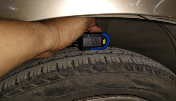 2013 Maruti Wagon R 1.0 LXI CNG, CNG, Manual, 41,634 km, tyre