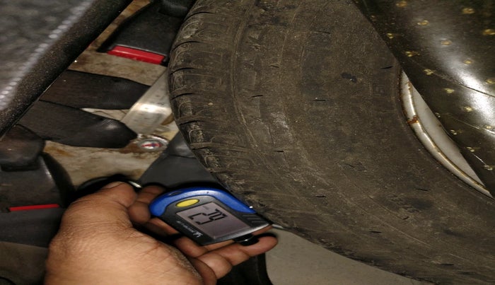 2013 Maruti Wagon R 1.0 LXI CNG, CNG, Manual, 41,634 km, tyre