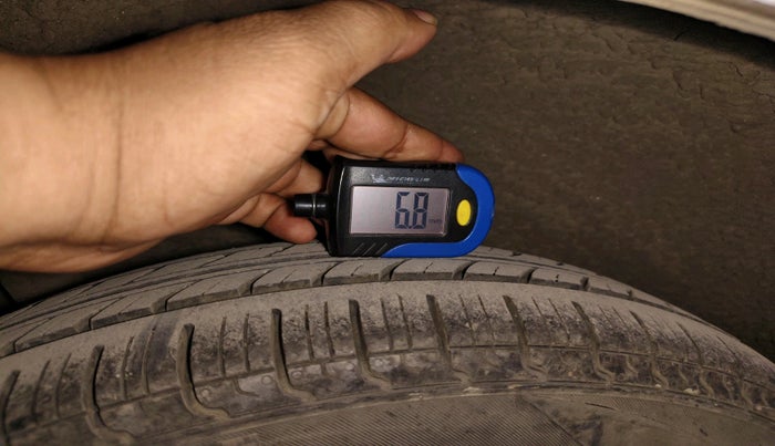 2013 Maruti Wagon R 1.0 LXI CNG, CNG, Manual, 41,634 km, tyre