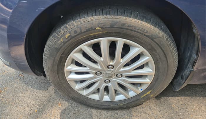 2019 Maruti Dzire ZXI AMT, Petrol, Automatic, 7,67,677 km, tyre