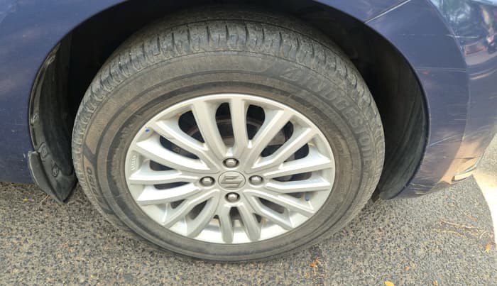 2019 Maruti Dzire ZXI AMT, Petrol, Automatic, 7,67,677 km, tyre