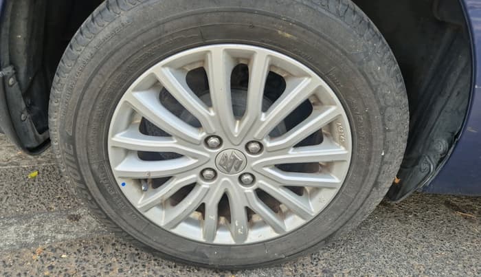 2019 Maruti Dzire ZXI AMT, Petrol, Automatic, 7,67,677 km, tyre