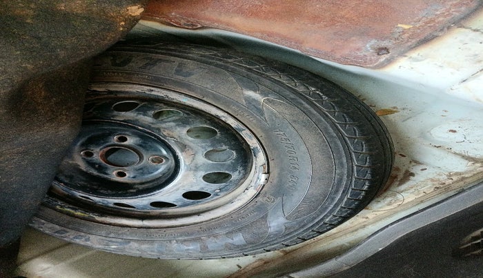 2011 Hyundai i20 MAGNA 1.2, Petrol, Manual, 74,497 km, tyre