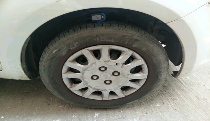 2011 Hyundai i20 MAGNA 1.2, Petrol, Manual, 74,497 km, tyre