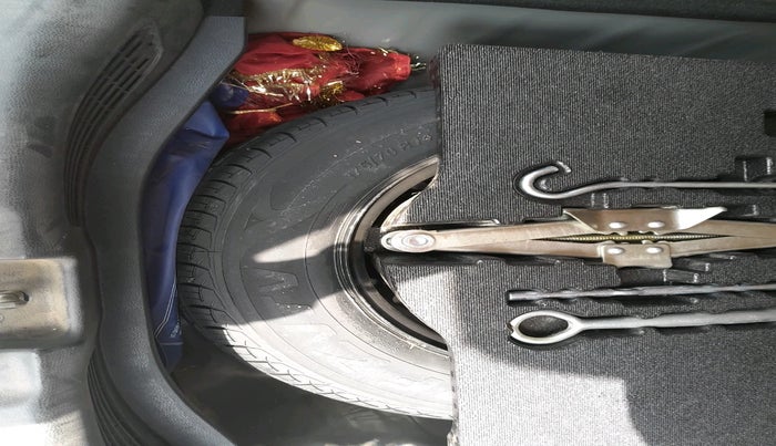 2022 Honda Jazz 1.2L I-VTEC VX CVT, Petrol, Automatic, 5,681 km, tyre