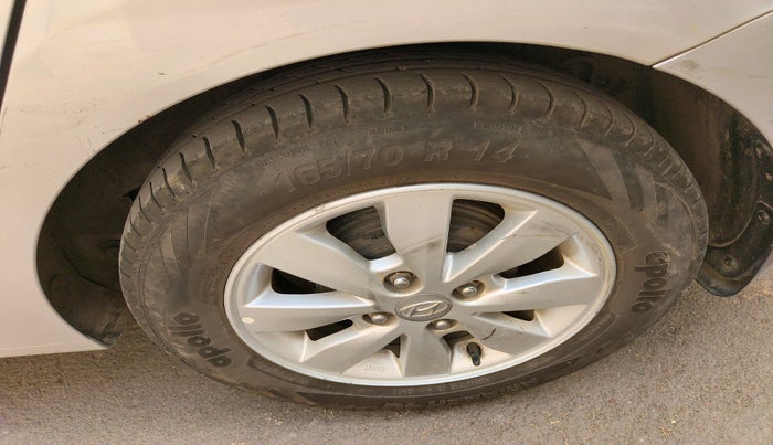 2014 Hyundai Xcent S (O) 1.2, Petrol, Manual, 1,10,596 km, tyre