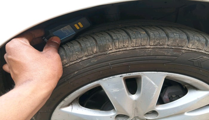 2015 Maruti Ertiga ZDI SHVS, Diesel, Manual, 73,346 km, tyre