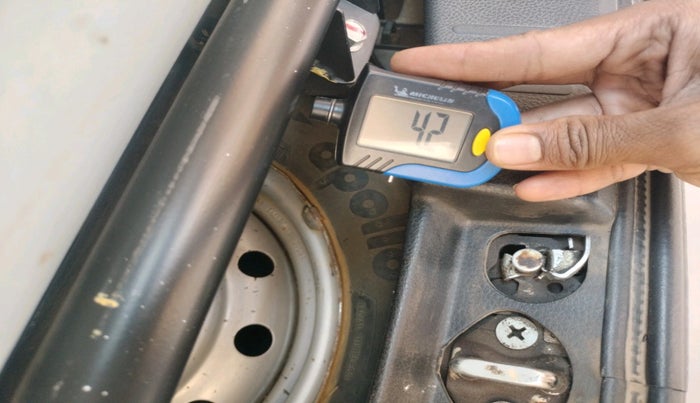 2018 Maruti Wagon R 1.0 LXI CNG, CNG, Manual, 3,09,581 km, tyre