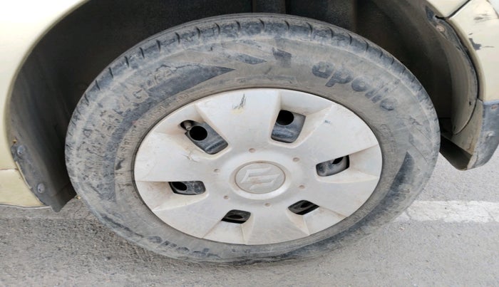 2006 Maruti Swift VXI 1.3, Petrol, Manual, 39,872 km, tyre