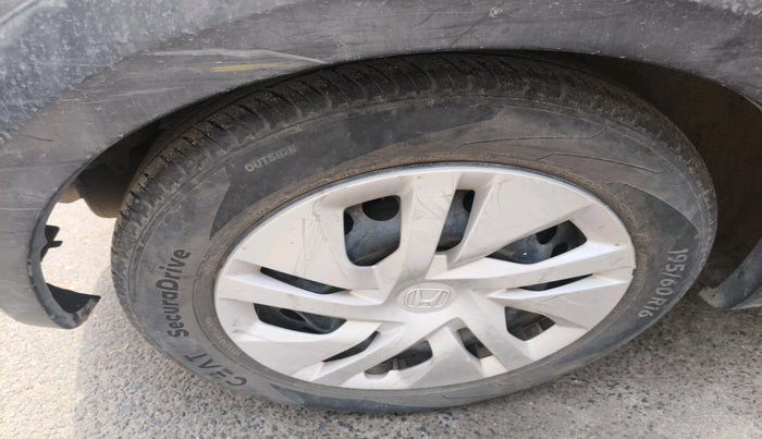 2017 Honda WR-V 1.2L I-VTEC S MT, Petrol, Manual, 1,09,628 km, tyre