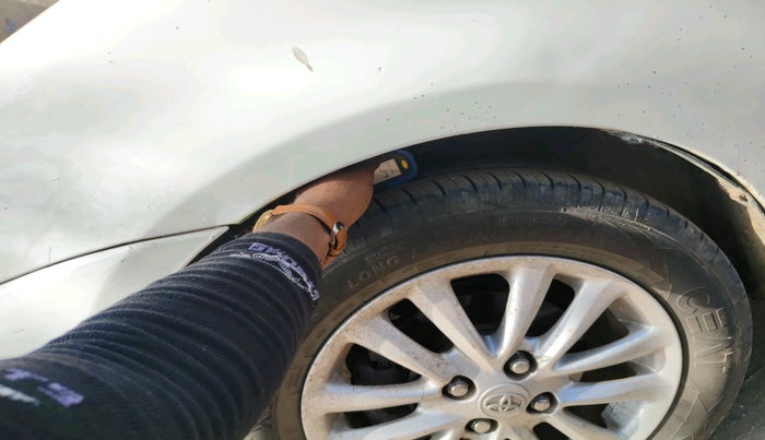 2011 Toyota Etios V, CNG, Manual, 1,60,256 km, tyre