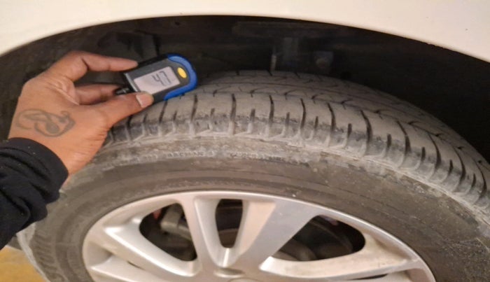 2011 Maruti Swift ZXI, Petrol, Manual, 94,346 km, tyre