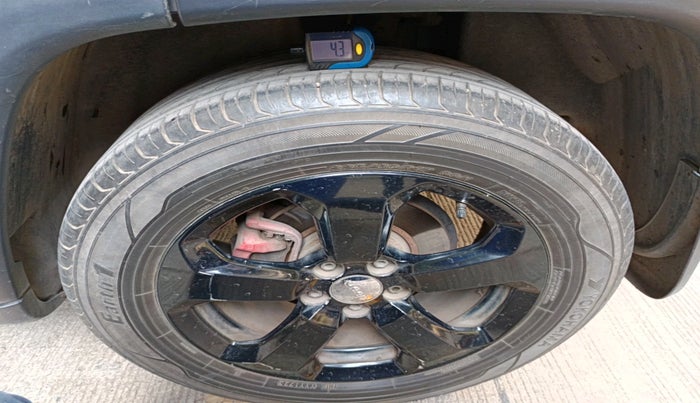 2018 Jeep Compass LONGITUDE 2.0 DIESEL, Diesel, Manual, 58,111 km, tyre