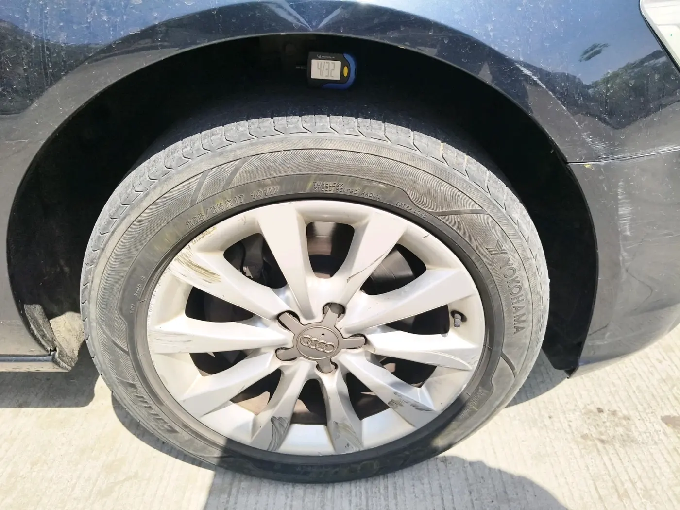 2012 Audi A6 2.0 TDI PREMIUM, Diesel, Automatic, 1,62,222 km, tyre