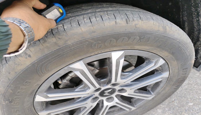 2024 Mahindra XUV700 AX 7 LUXURY D AT 7 STR, Diesel, Automatic, 32,154 km, tyre