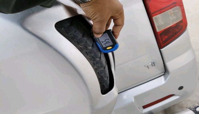 2016 Mahindra TUV300 T8, Diesel, Manual, 87,723 km, tyre