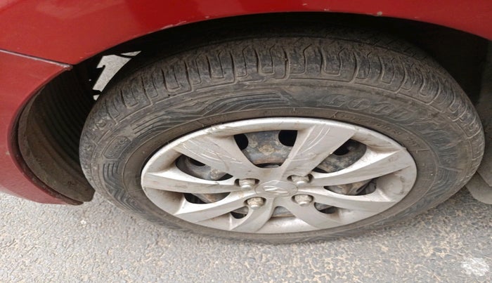 2013 Hyundai Eon MAGNA +, Petrol, Manual, 45,772 km, tyre