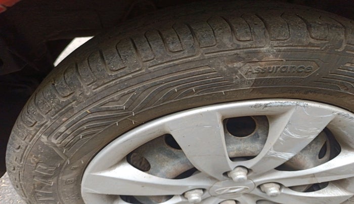 2013 Hyundai Eon MAGNA +, Petrol, Manual, 45,772 km, tyre