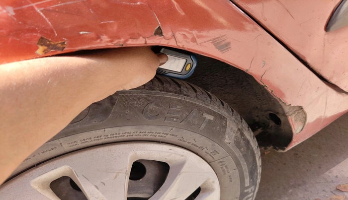 2011 Hyundai i10 MAGNA 1.2, CNG, Manual, 1,85,305 km, tyre