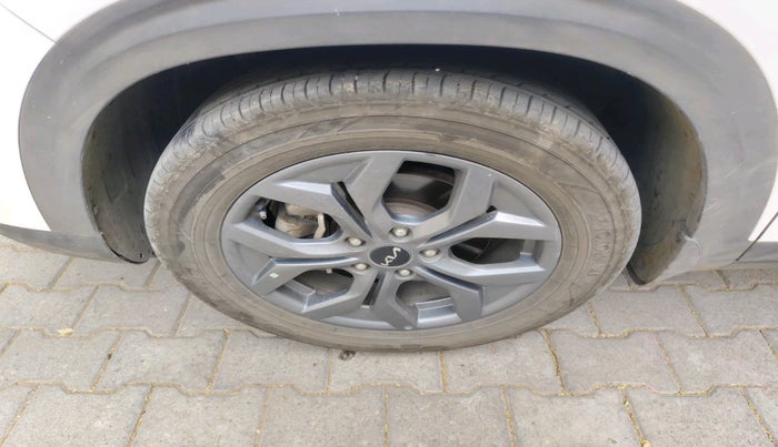 2024 KIA SELTOS HTX 1.5 Diesel MT, Diesel, Manual, 66,152 km, tyre