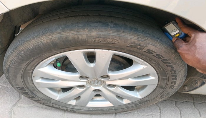 2016 Maruti Ertiga ZXI+, Petrol, Manual, 69,245 km, tyre