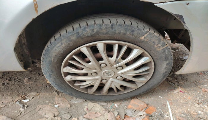 2012 Toyota Etios G, Petrol, Manual, 39,112 km, tyre