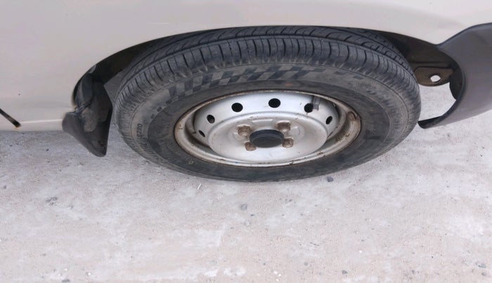 2011 Maruti Alto LXI, Petrol, Manual, 45,457 km, tyre