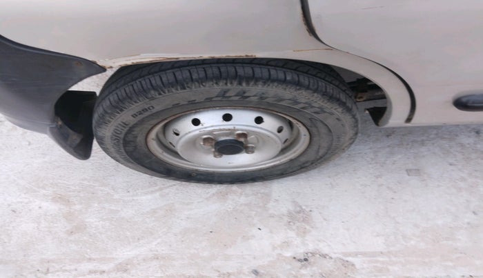 2011 Maruti Alto LXI, Petrol, Manual, 45,457 km, tyre