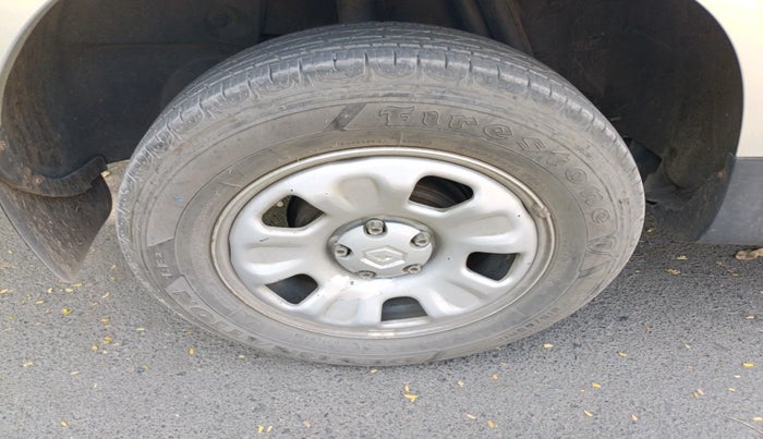 2012 Renault Duster RXE PETROL, Petrol, Manual, 34,435 km, tyre