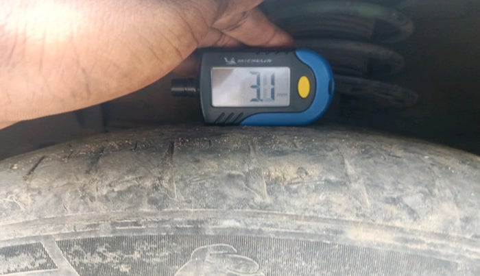 2014 Maruti Ciaz ZDI, Diesel, Manual, 1,53,841 km, tyre