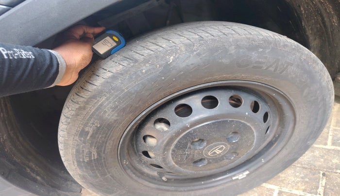 2024 Tata PUNCH PURE MT CNG, CNG, Manual, 17,703 km, tyre